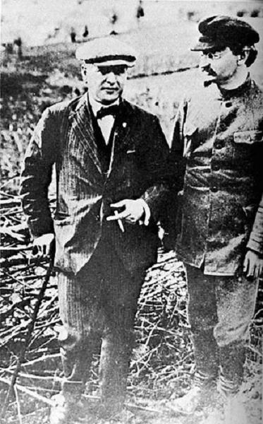 658. ЛЕНИН И ТРОЦКИЙ